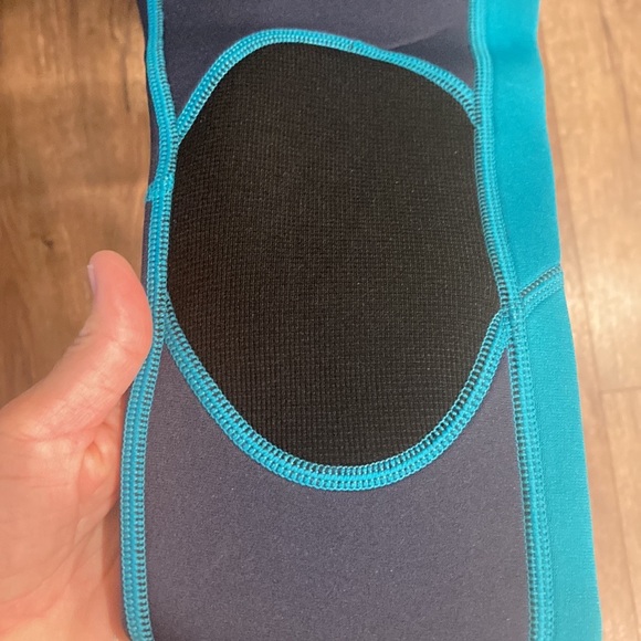 NWT Kids 3mm Neoprene size 10 wetsuit navy & turquoise - Picture 9 of 11